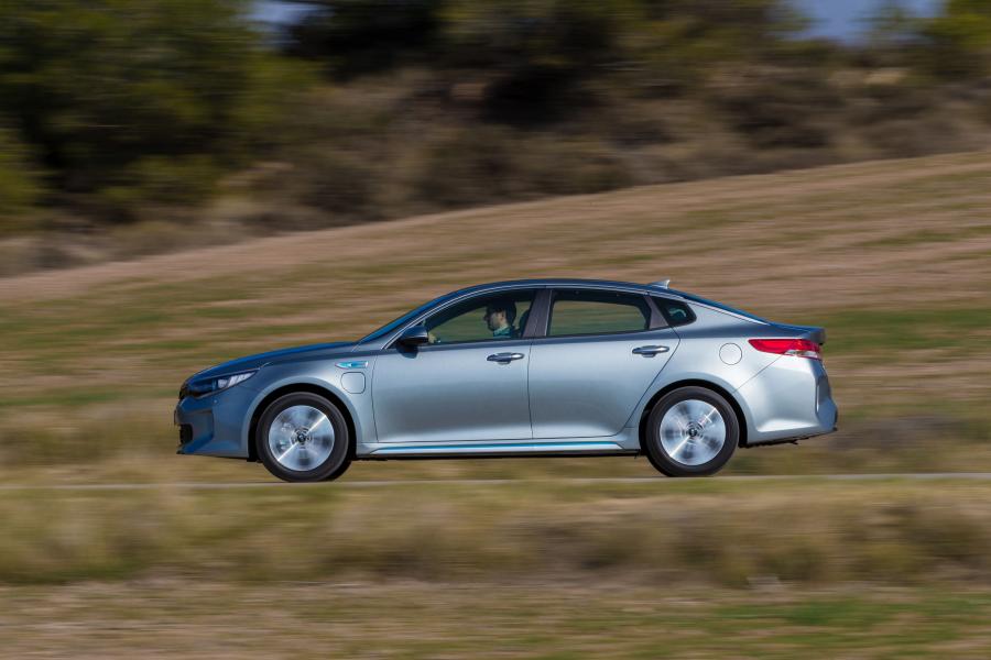  Kia Optima Plug-In Hybrid (JF) 2016 года  (WW) (фото 26 из 41)